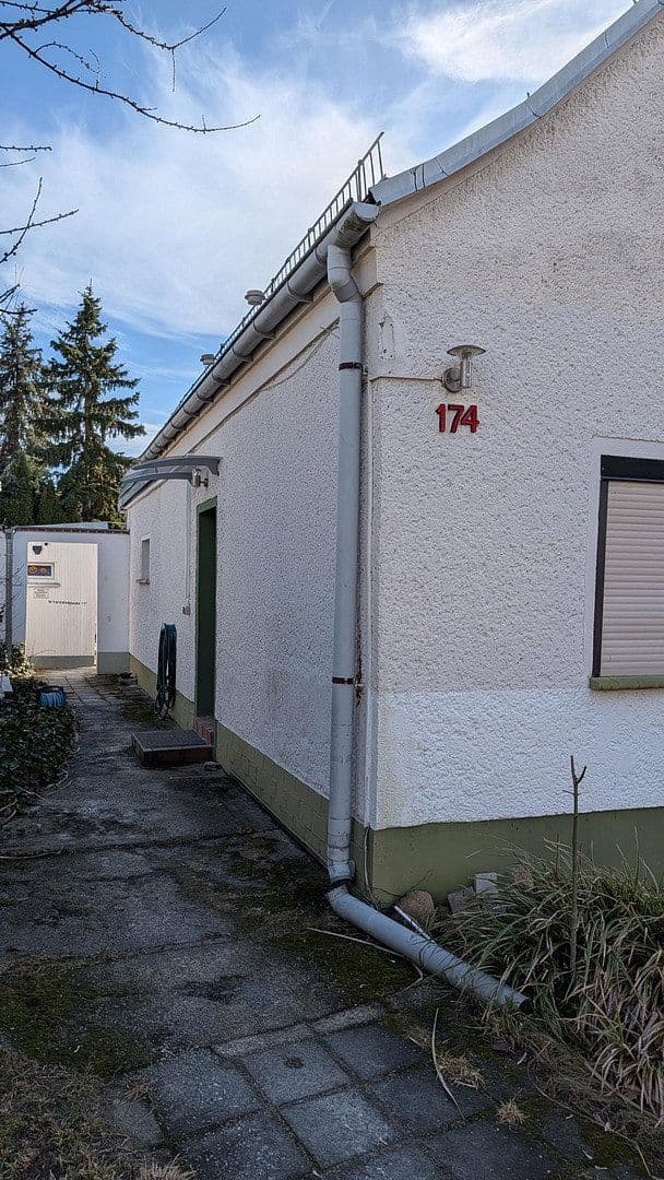 Predaj domu 150 m², pozemok 768 m², Heinrich-Grüber-Str. 174, Berlin, Berlín Predaj domu 150 m², pozemok 768 m², Heinrich-Grüber-Str. 174, Berlin, Berlín