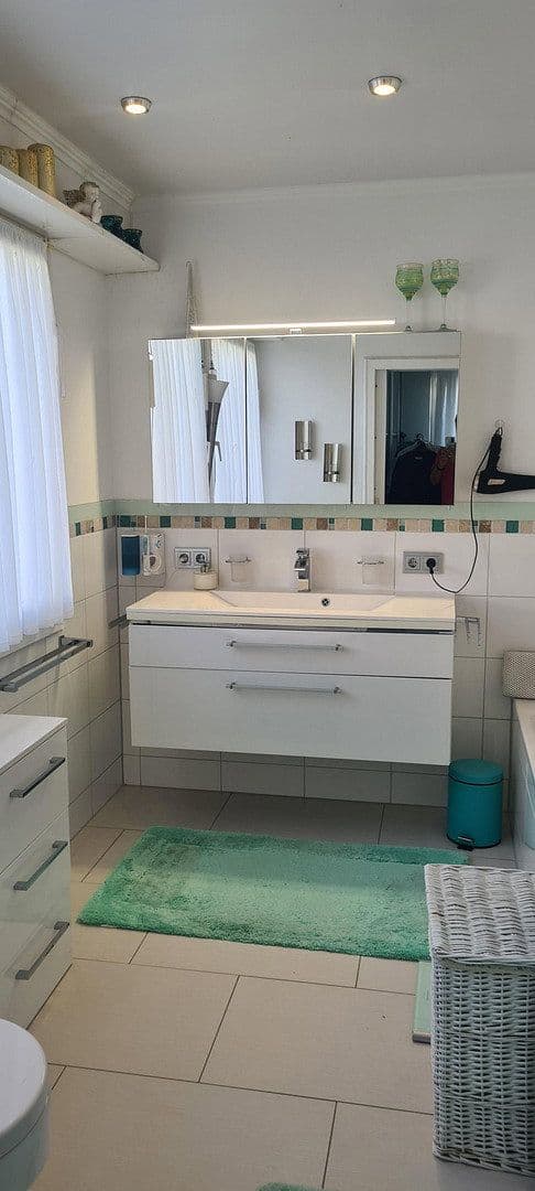 Predaj domu 230 m², pozemok 1.000 m², Am Eichenkamp 32, Nümbrecht, Severné Porýnie - Westfálsko Predaj domu 230 m², pozemok 1.000 m², Am Eichenkamp 32, Nümbrecht, Severné Porýnie - Westfálsko