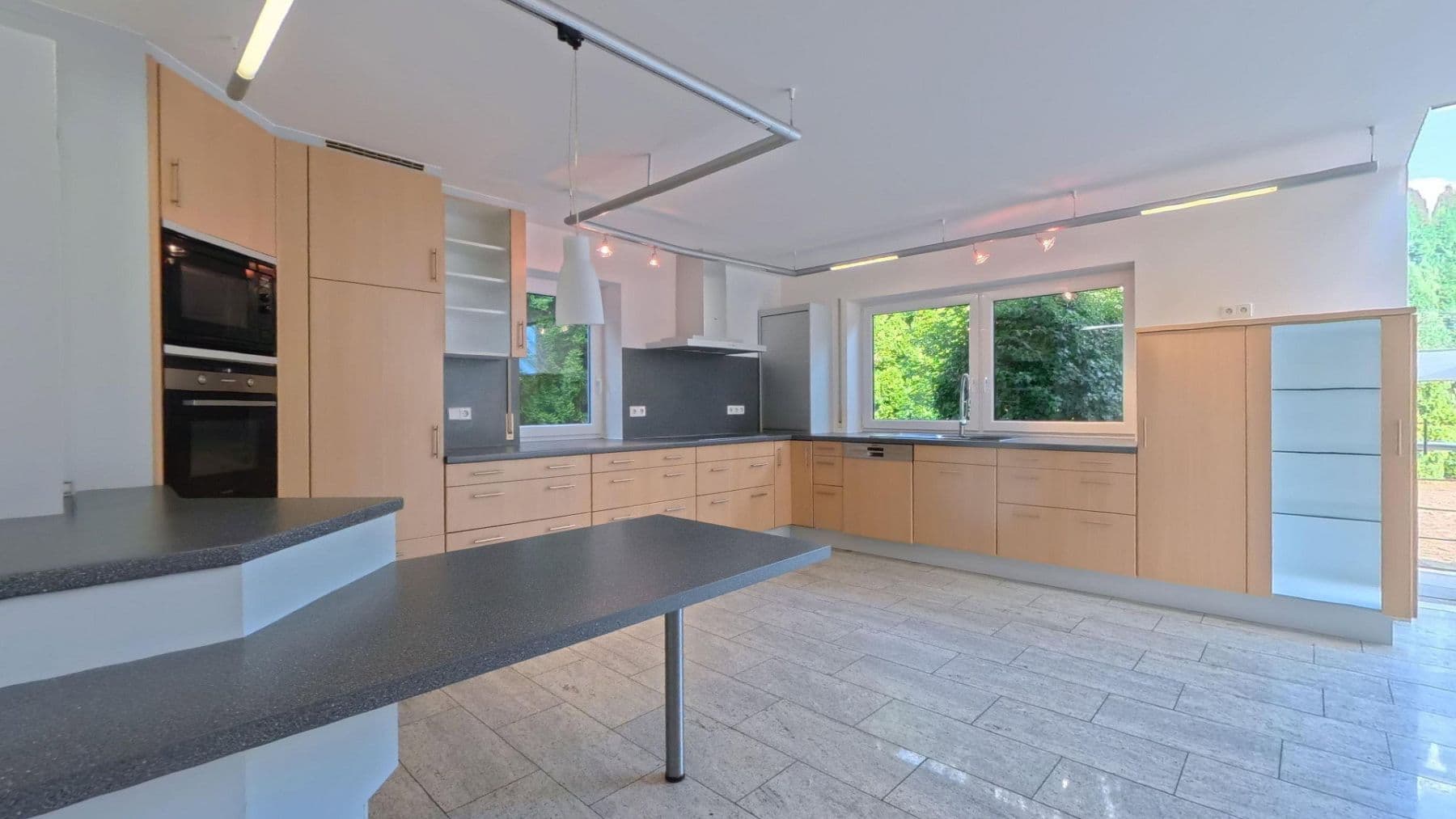 Predaj domu 230 m², pozemok 680 m², Am Hohen Rain 38, Ulm, Bádensko-Wurttembersko Predaj domu 230 m², pozemok 680 m², Am Hohen Rain 38, Ulm, Bádensko-Wurttembersko