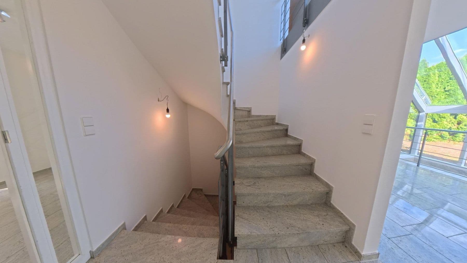 Predaj domu 230 m², pozemok 680 m², Am Hohen Rain 38, Ulm, Bádensko-Wurttembersko Predaj domu 230 m², pozemok 680 m², Am Hohen Rain 38, Ulm, Bádensko-Wurttembersko