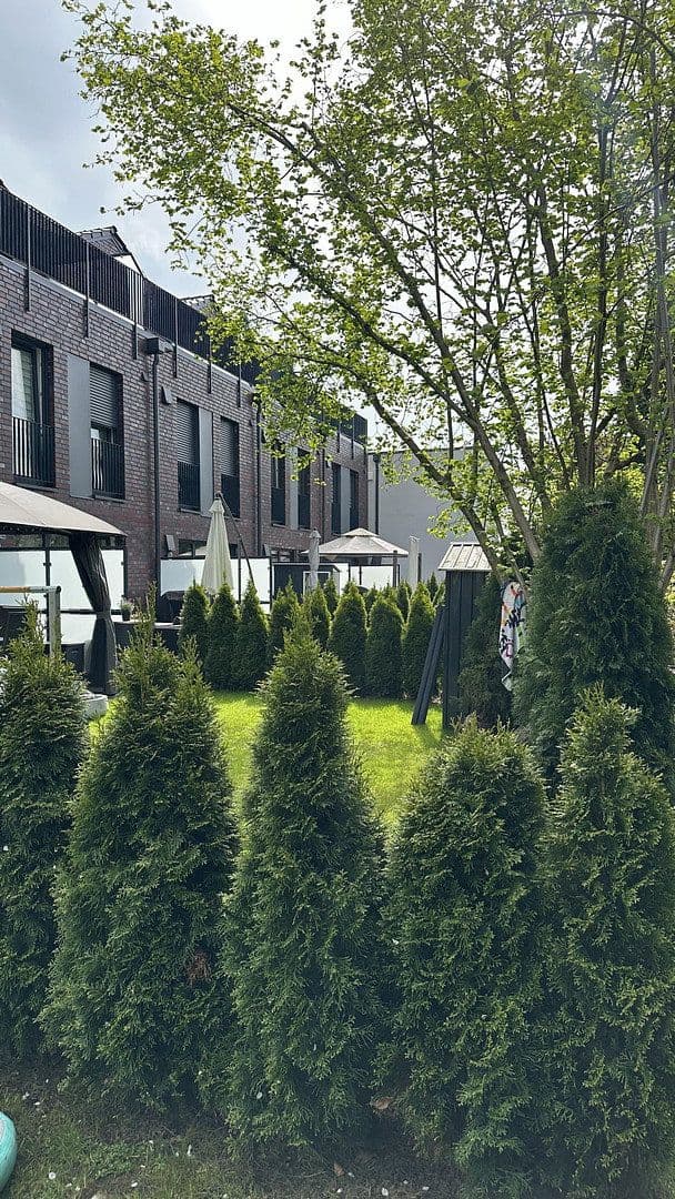 Prenájom domu 145 m², pozemok 44 m², Meiendorferstrasse, 97, Hamburg, Hamburg Prenájom domu 145 m², pozemok 44 m², Meiendorferstrasse, 97, Hamburg, Hamburg