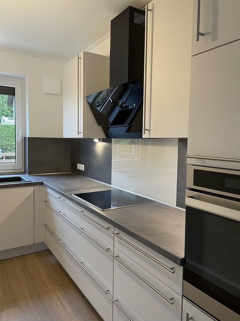 Prenájom domu 145 m², pozemok 44 m², Meiendorferstrasse, 97, Hamburg, Hamburg Prenájom domu 145 m², pozemok 44 m², Meiendorferstrasse, 97, Hamburg, Hamburg
