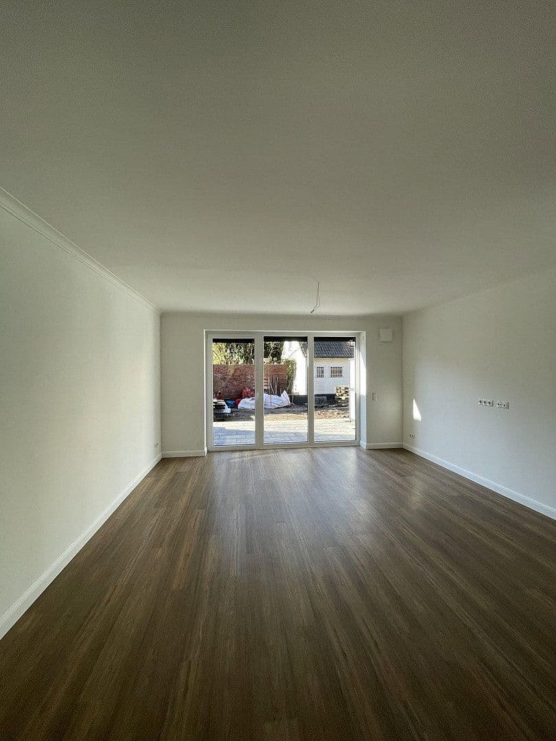 Prenájom domu 145 m², pozemok 44 m², Meiendorferstrasse, 97, Hamburg, Hamburg Prenájom domu 145 m², pozemok 44 m², Meiendorferstrasse, 97, Hamburg, Hamburg