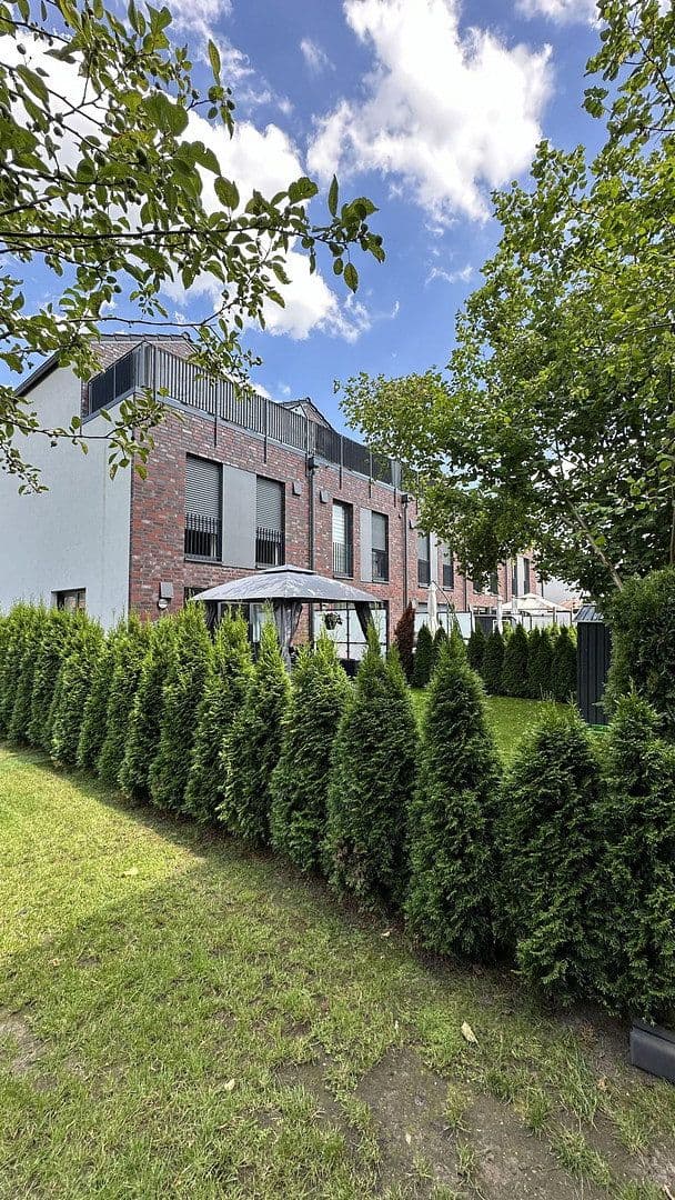 Prenájom domu 145 m², pozemok 44 m², Meiendorferstrasse, 97, Hamburg, Hamburg Prenájom domu 145 m², pozemok 44 m², Meiendorferstrasse, 97, Hamburg, Hamburg