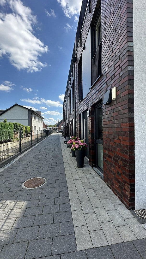 Prenájom domu 145 m², pozemok 44 m², Meiendorferstrasse, 97, Hamburg, Hamburg Prenájom domu 145 m², pozemok 44 m², Meiendorferstrasse, 97, Hamburg, Hamburg