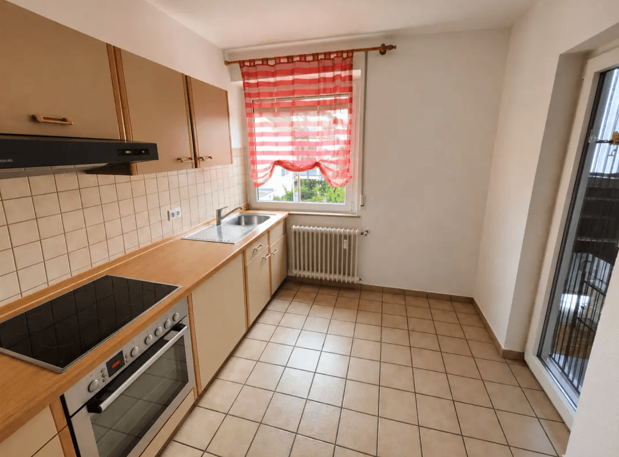 Prenájom bytu 3-izbový 97 m², Kurze Straße 4, Illingen, Bádensko-Wurttembersko Prenájom bytu 3-izbový 97 m², Kurze Straße 4, Illingen, Bádensko-Wurttembersko