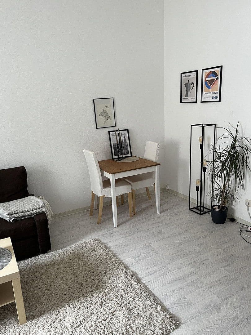 Prenájom bytu 2-izbový 52 m², Kaiserslautern, Porýnie-Falcko Prenájom bytu 2-izbový 52 m², Kaiserslautern, Porýnie-Falcko