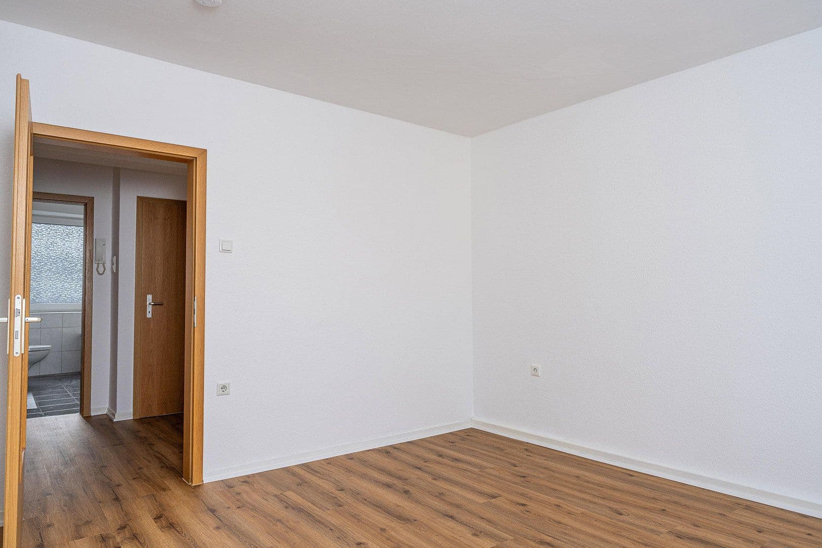 Prenájom bytu 3-izbový 69 m², Vestische Straße 2a, Oberhausen, Severné Porýnie - Westfálsko Prenájom bytu 3-izbový 69 m², Vestische Straße 2a, Oberhausen, Severné Porýnie - Westfálsko