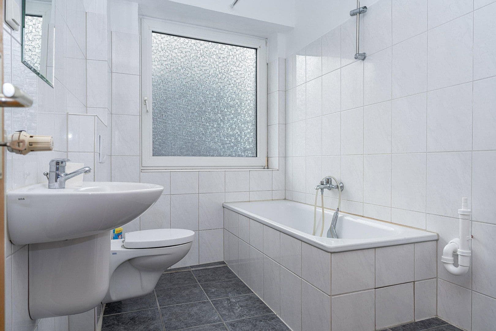 Prenájom bytu 3-izbový 69 m², Vestische Straße 2a, Oberhausen, Severné Porýnie - Westfálsko Prenájom bytu 3-izbový 69 m², Vestische Straße 2a, Oberhausen, Severné Porýnie - Westfálsko