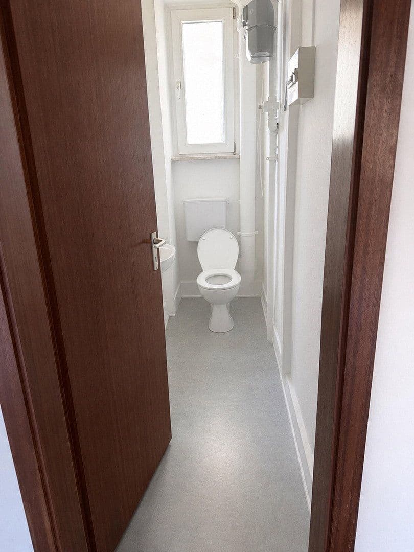 Prenájom bytu 3-izbový 87 m², Salierstr. 59, Pforzheim, Bádensko-Wurttembersko Prenájom bytu 3-izbový 87 m², Salierstr. 59, Pforzheim, Bádensko-Wurttembersko