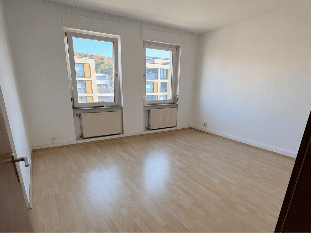 Prenájom bytu 3-izbový 87 m², Salierstr. 59, Pforzheim, Bádensko-Wurttembersko Prenájom bytu 3-izbový 87 m², Salierstr. 59, Pforzheim, Bádensko-Wurttembersko