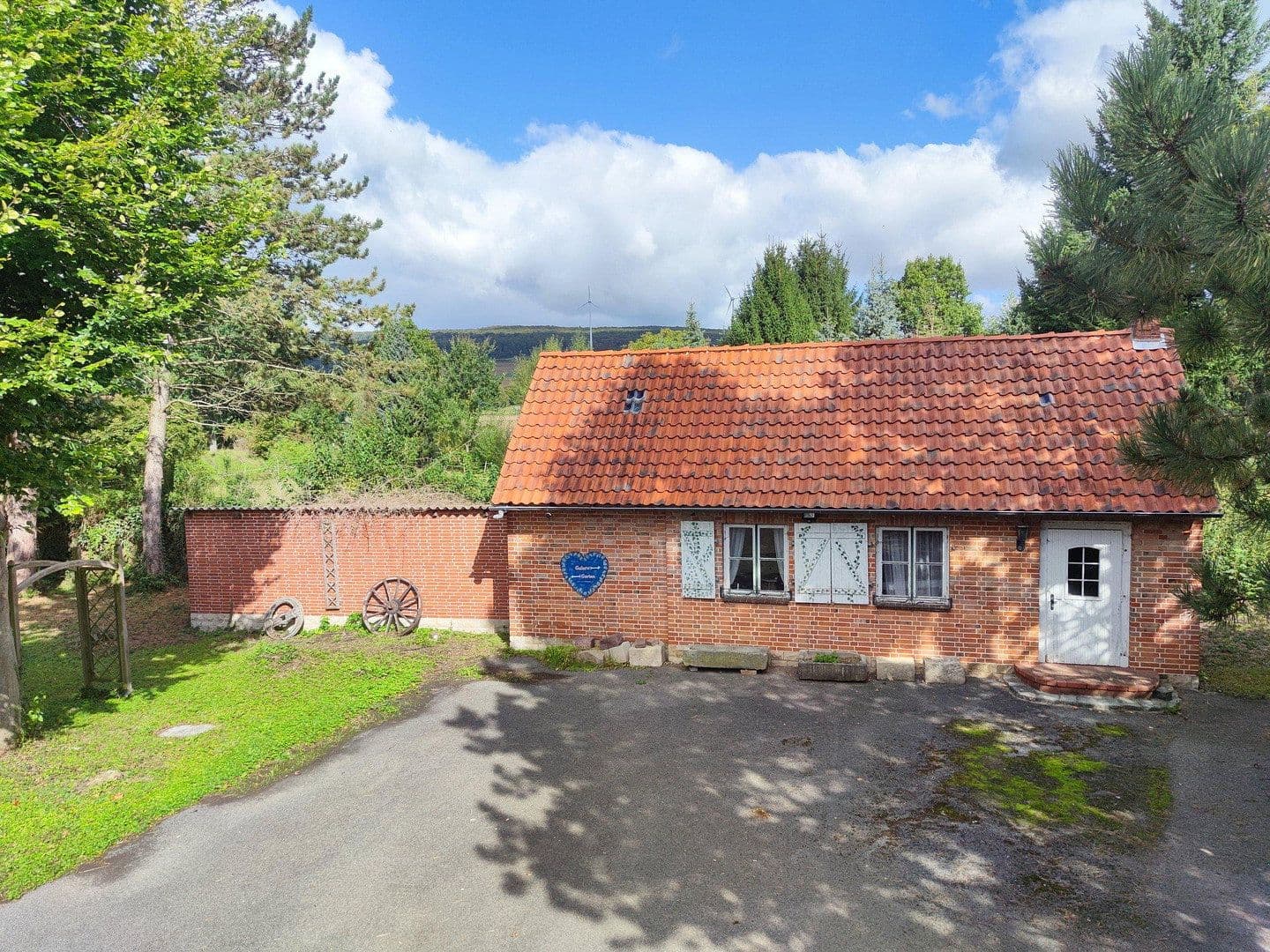 Predaj domu 316 m², pozemok 2.885 m², Duingen, Dolné Sasko Predaj domu 316 m², pozemok 2.885 m², Duingen, Dolné Sasko
