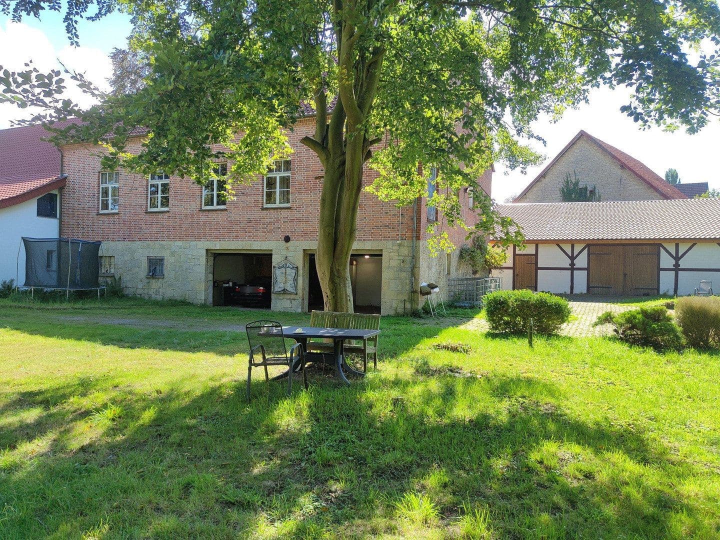 Predaj domu 316 m², pozemok 2.885 m², Duingen, Dolné Sasko Predaj domu 316 m², pozemok 2.885 m², Duingen, Dolné Sasko