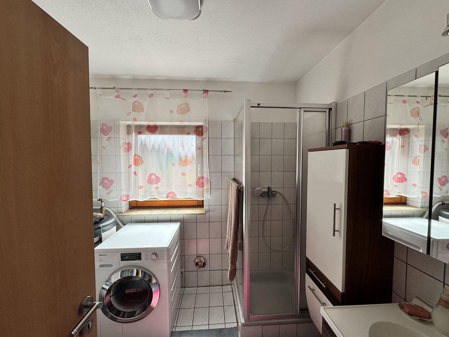 Predaj domu 210 m², pozemok 330 m², Osthofen, Porýnie-Falcko Predaj domu 210 m², pozemok 330 m², Osthofen, Porýnie-Falcko