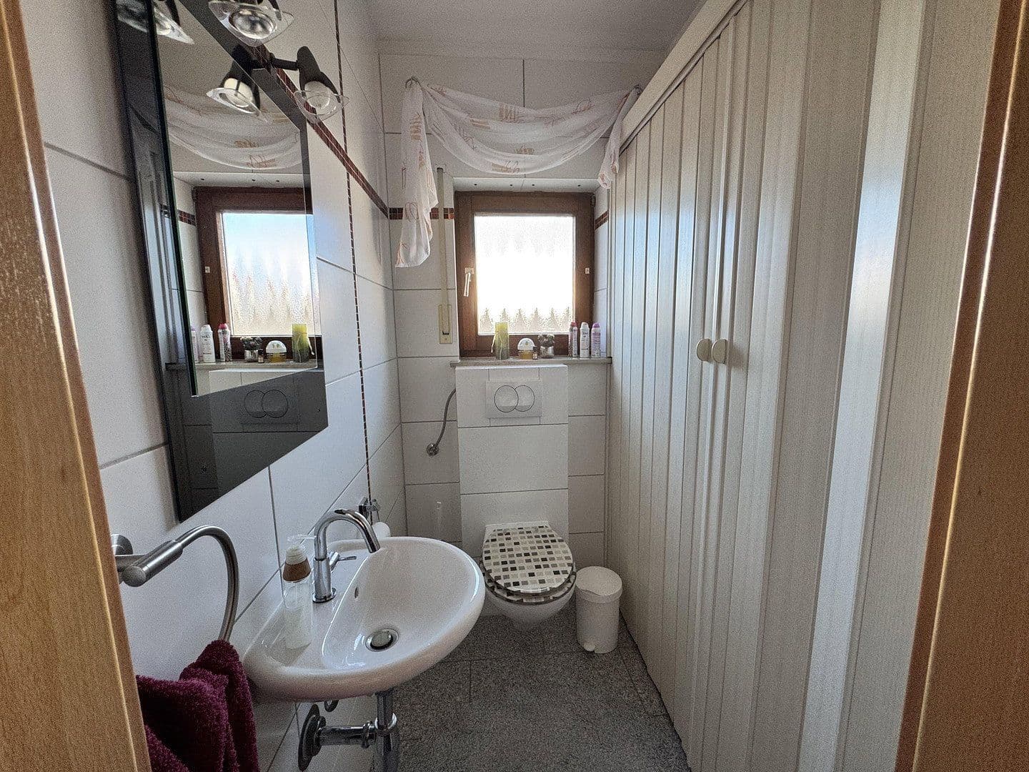 Predaj domu 210 m², pozemok 330 m², Osthofen, Porýnie-Falcko Predaj domu 210 m², pozemok 330 m², Osthofen, Porýnie-Falcko