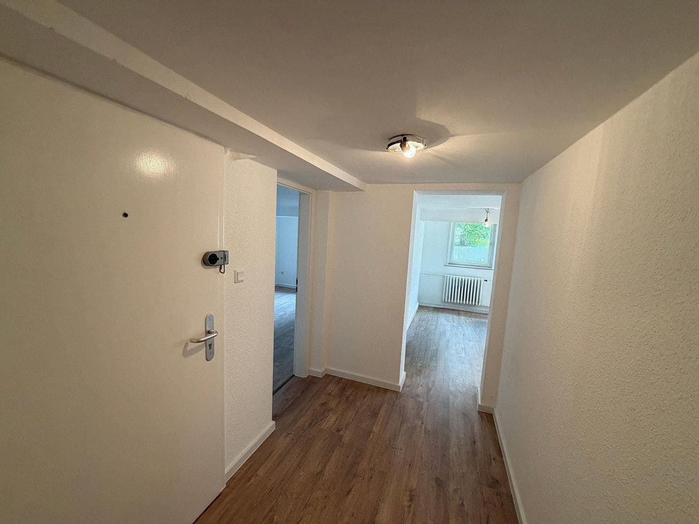 Prenájom kancelárie 46 m², Röntgenstraße 6, Bonn, Severné Porýnie - Westfálsko Prenájom kancelárie 46 m², Röntgenstraße 6, Bonn, Severné Porýnie - Westfálsko