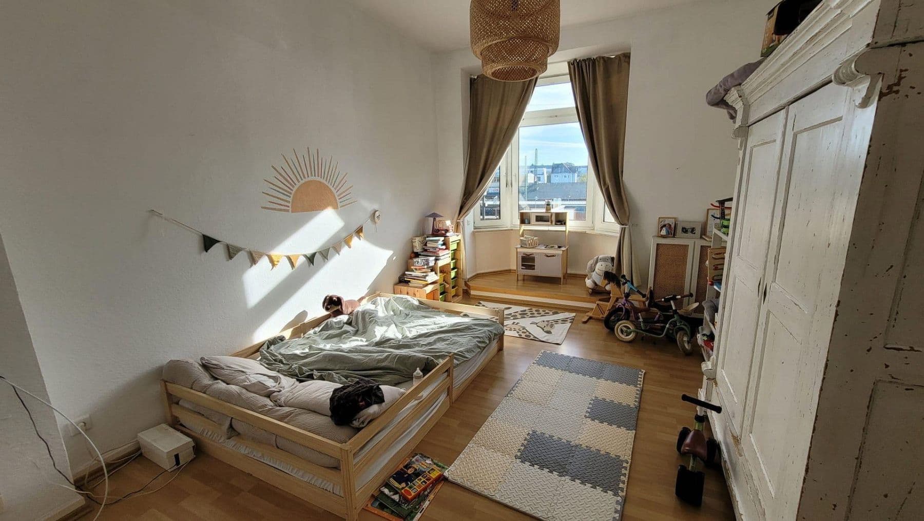 Prenájom bytu 2-izbový 77 m², Bahnstraße 6, Solingen, Severné Porýnie - Westfálsko Prenájom bytu 2-izbový 77 m², Bahnstraße 6, Solingen, Severné Porýnie - Westfálsko