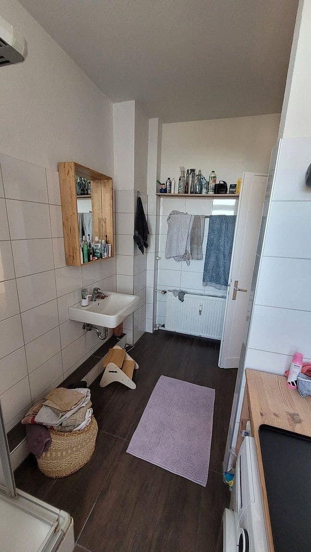 Prenájom bytu 2-izbový 77 m², Bahnstraße 6, Solingen, Severné Porýnie - Westfálsko Prenájom bytu 2-izbový 77 m², Bahnstraße 6, Solingen, Severné Porýnie - Westfálsko