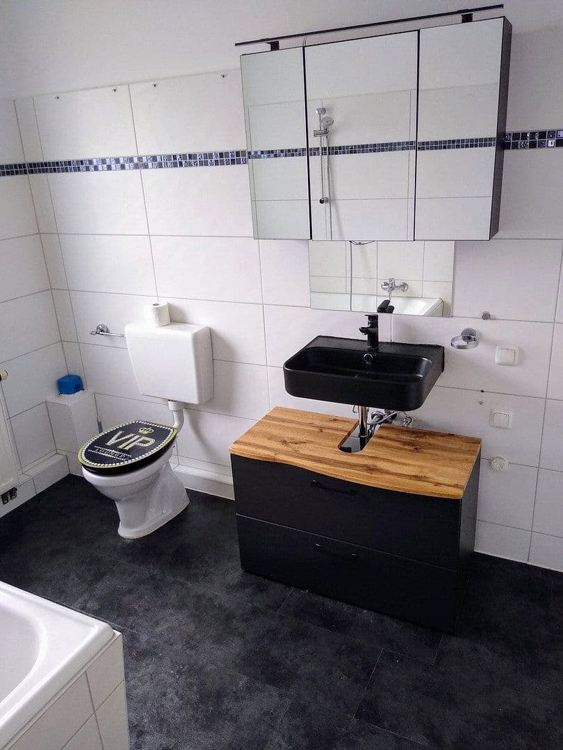Predaj domu 141 m², pozemok 151 m², Estenfeld, Bavorsko Predaj domu 141 m², pozemok 151 m², Estenfeld, Bavorsko