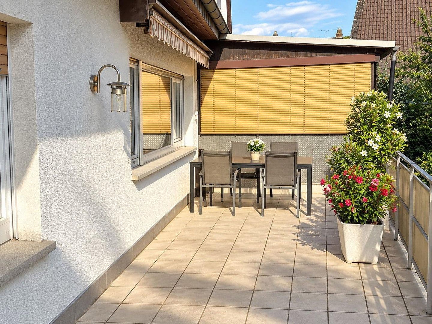 Predaj domu 217 m², pozemok 591 m², Heusenstamm, Hesensko Predaj domu 217 m², pozemok 591 m², Heusenstamm, Hesensko