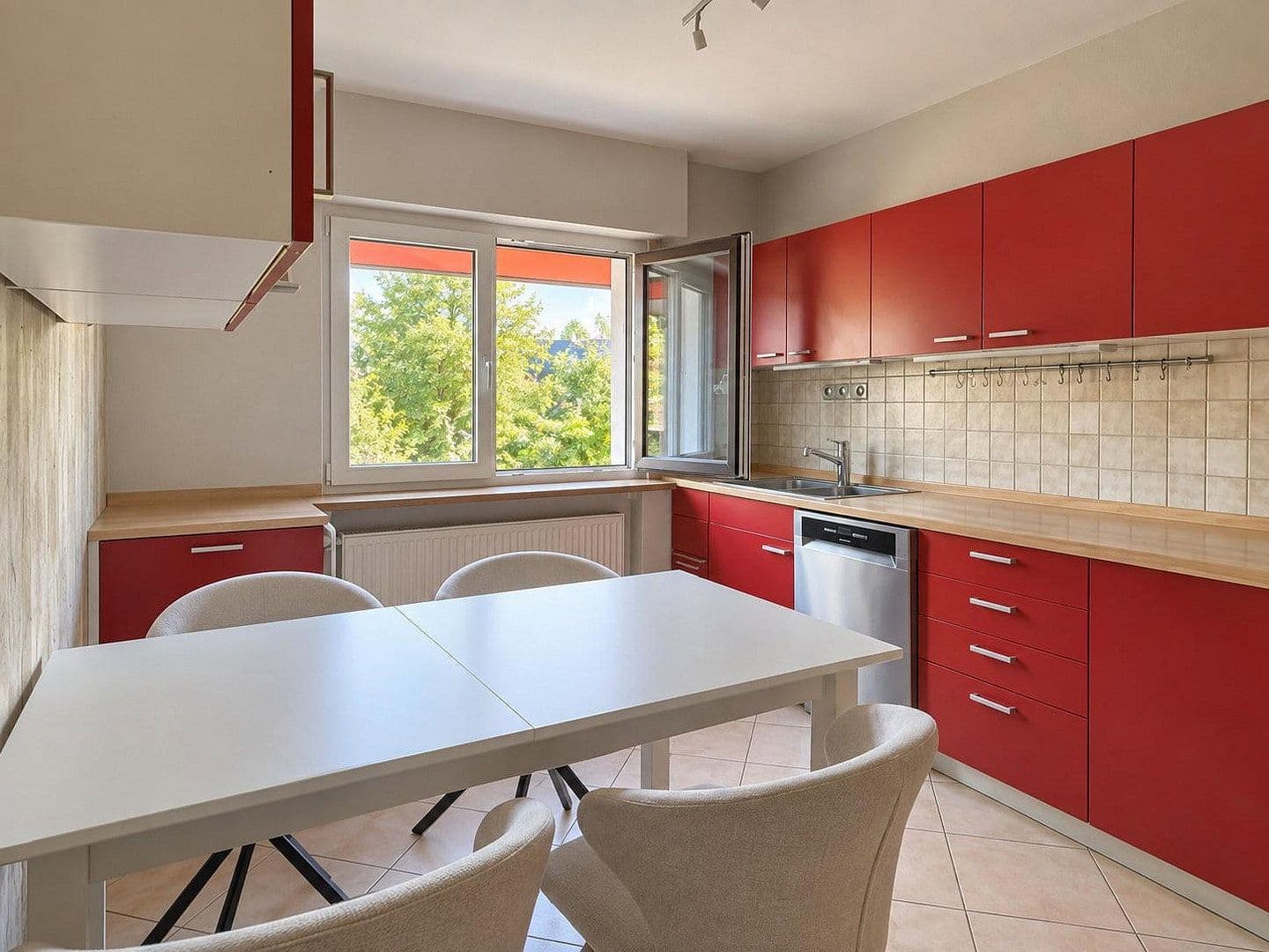 Predaj domu 217 m², pozemok 591 m², Heusenstamm, Hesensko Predaj domu 217 m², pozemok 591 m², Heusenstamm, Hesensko