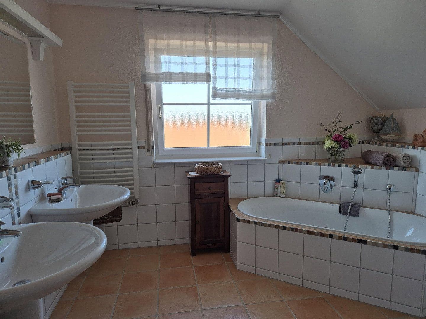 Predaj domu 202 m², pozemok 447 m², Ebersbach an der Fils, Bádensko-Wurttembersko Predaj domu 202 m², pozemok 447 m², Ebersbach an der Fils, Bádensko-Wurttembersko
