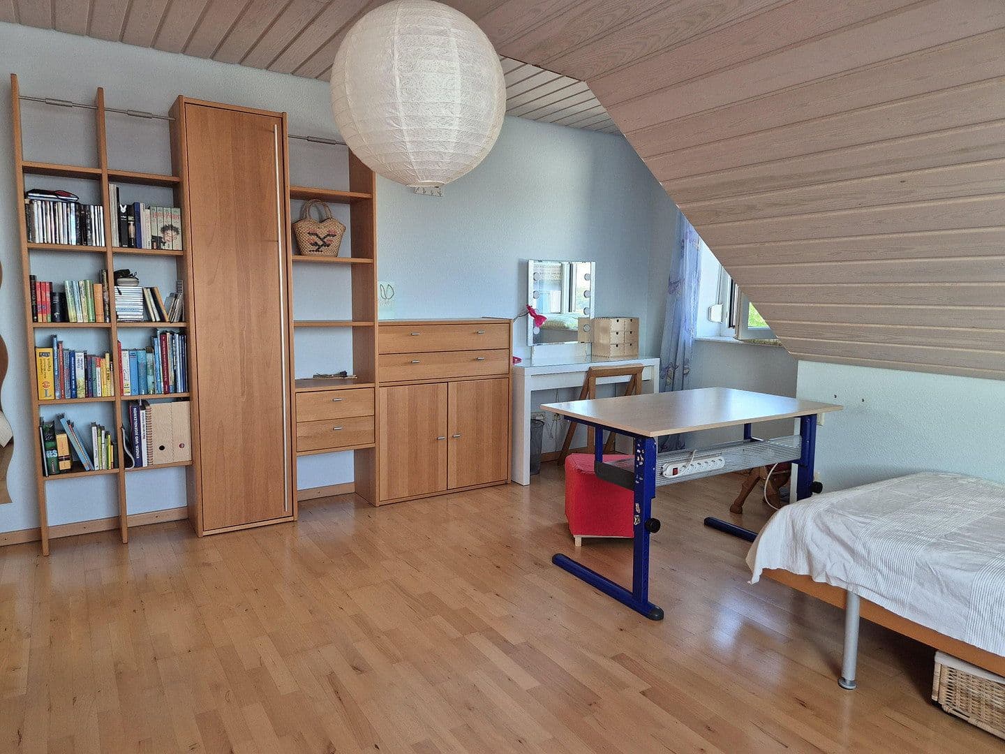Predaj domu 202 m², pozemok 447 m², Ebersbach an der Fils, Bádensko-Wurttembersko Predaj domu 202 m², pozemok 447 m², Ebersbach an der Fils, Bádensko-Wurttembersko