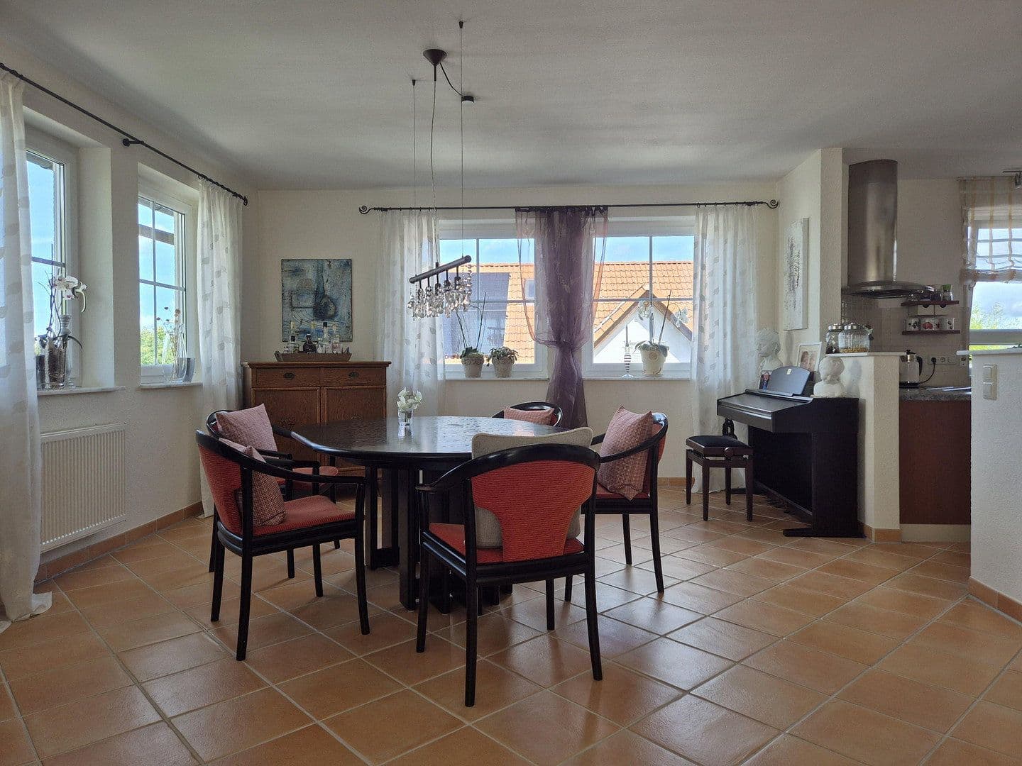 Predaj domu 202 m², pozemok 447 m², Ebersbach an der Fils, Bádensko-Wurttembersko Predaj domu 202 m², pozemok 447 m², Ebersbach an der Fils, Bádensko-Wurttembersko