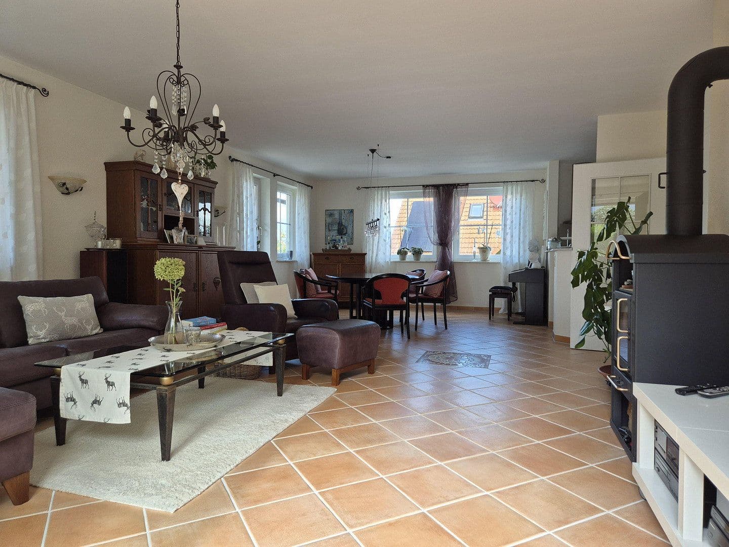Predaj domu 202 m², pozemok 447 m², Ebersbach an der Fils, Bádensko-Wurttembersko Predaj domu 202 m², pozemok 447 m², Ebersbach an der Fils, Bádensko-Wurttembersko