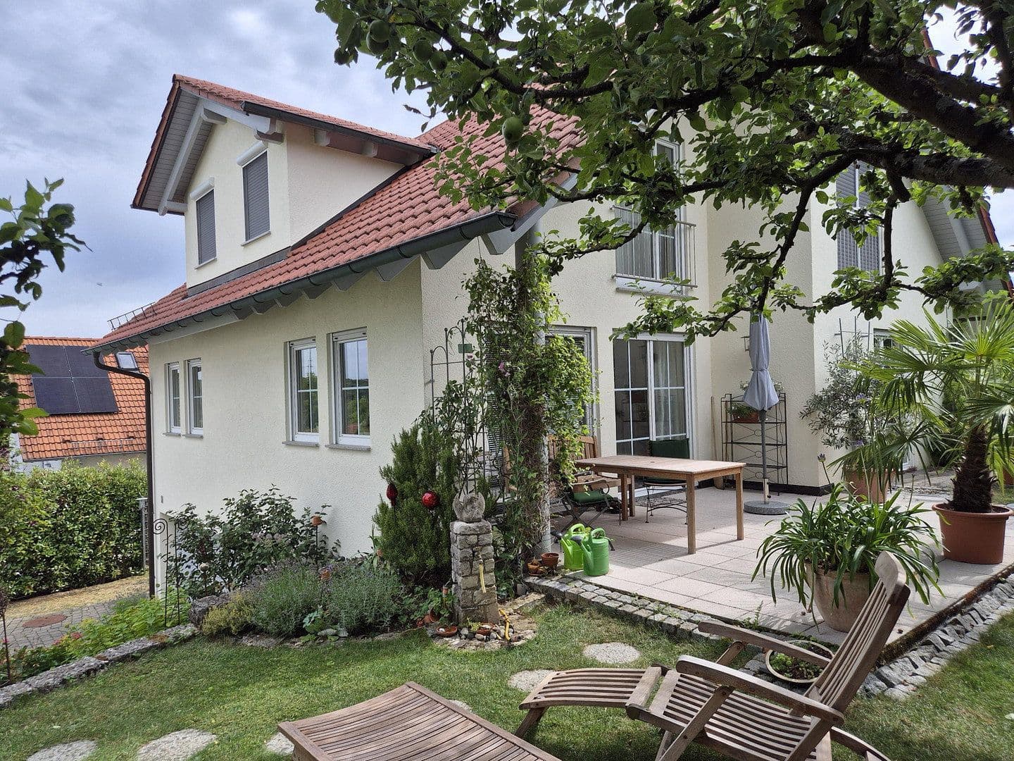 Predaj domu 202 m², pozemok 447 m², Ebersbach an der Fils, Bádensko-Wurttembersko Predaj domu 202 m², pozemok 447 m², Ebersbach an der Fils, Bádensko-Wurttembersko