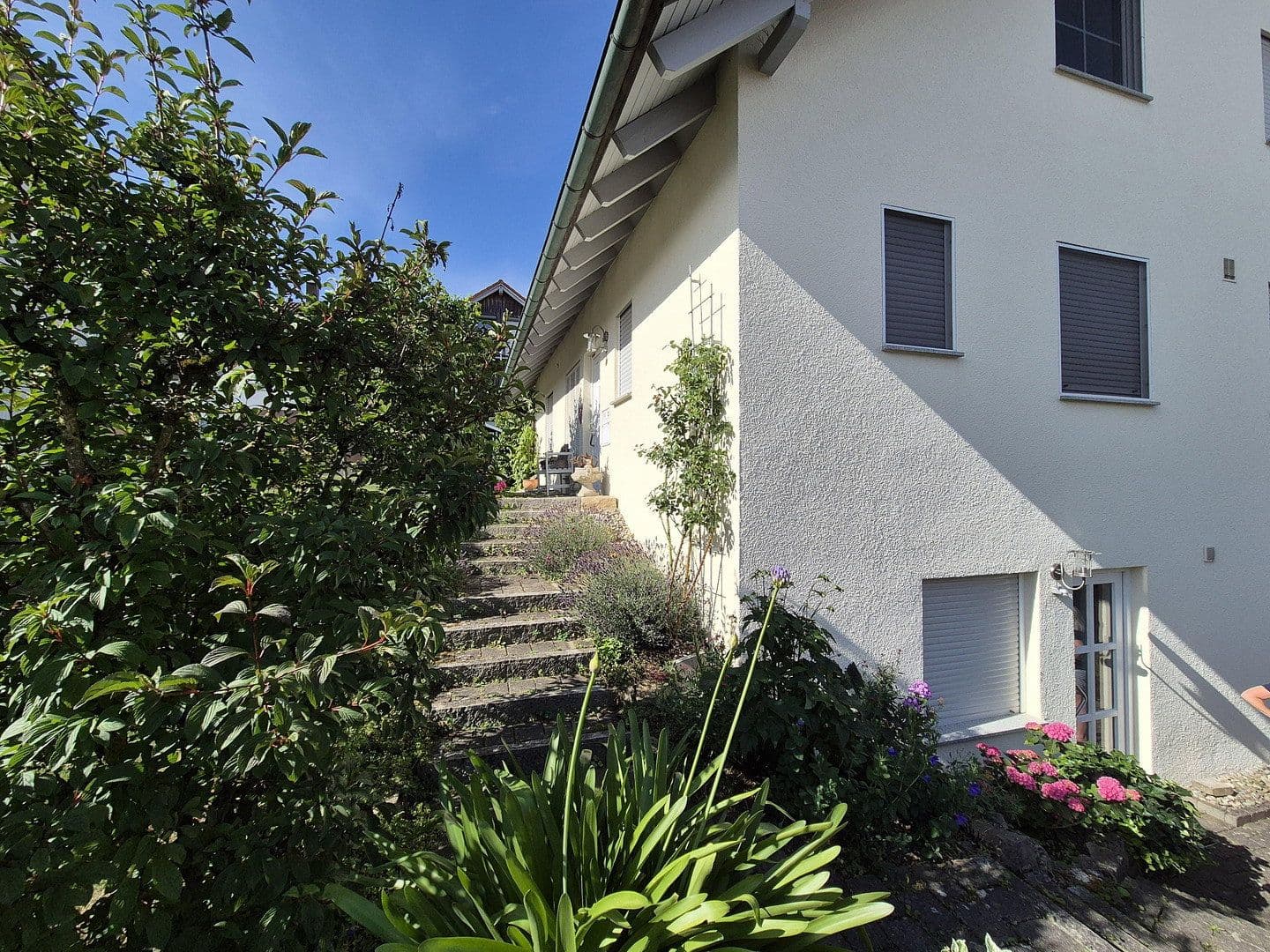 Predaj domu 202 m², pozemok 447 m², Ebersbach an der Fils, Bádensko-Wurttembersko Predaj domu 202 m², pozemok 447 m², Ebersbach an der Fils, Bádensko-Wurttembersko