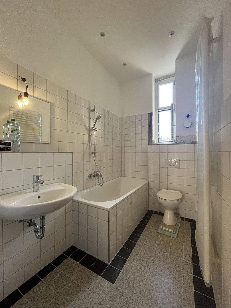 Prenájom bytu 3-izbový 84 m², Ludwig-Wilhelm-Str. 20, Karlsruhe, Bádensko-Wurttembersko Prenájom bytu 3-izbový 84 m², Ludwig-Wilhelm-Str. 20, Karlsruhe, Bádensko-Wurttembersko