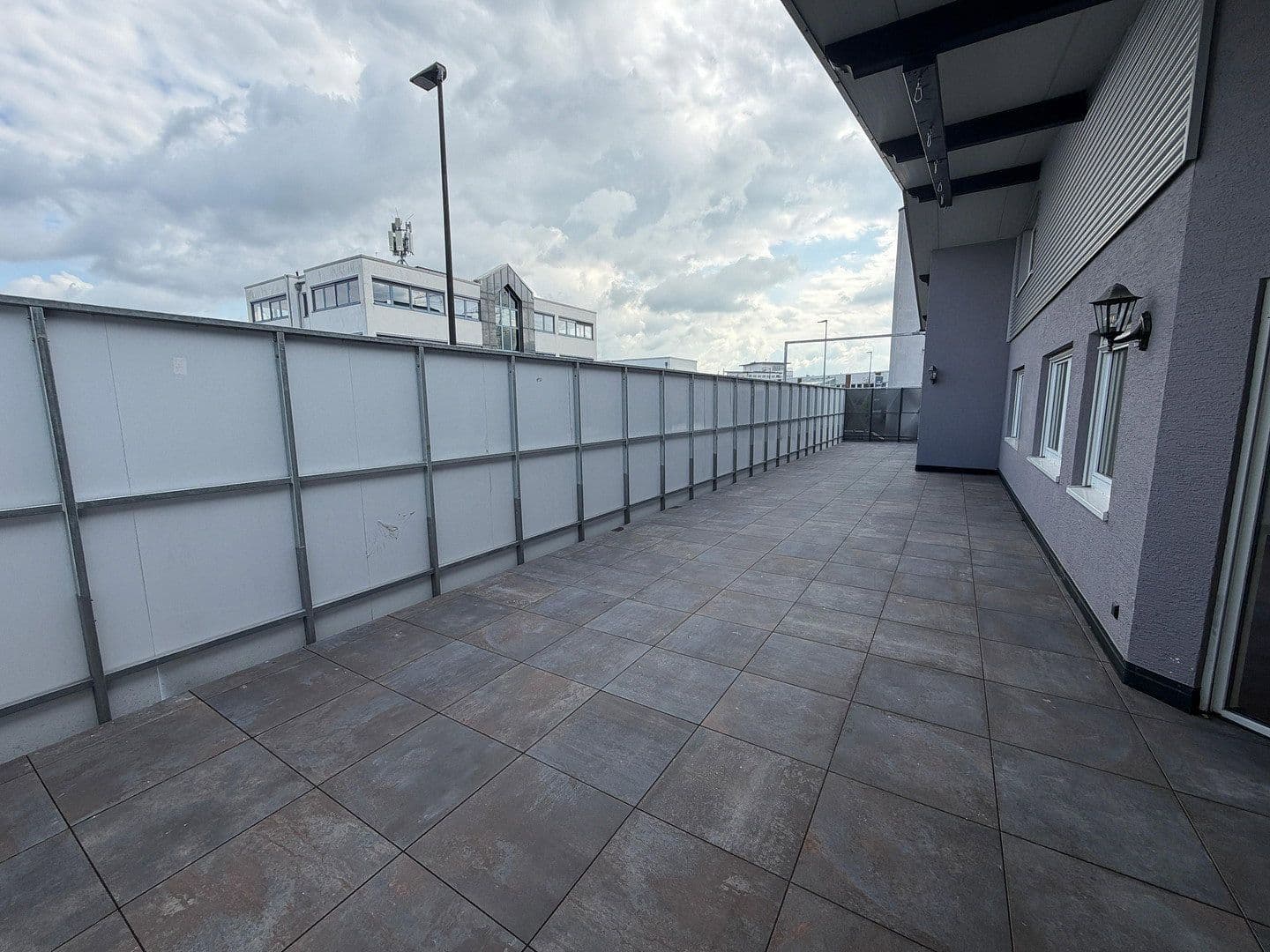 Prenájom bytu 7-izbový 265 m², Mottmannstraße 5b, Troisdorf, Severné Porýnie - Westfálsko Prenájom bytu 7-izbový 265 m², Mottmannstraße 5b, Troisdorf, Severné Porýnie - Westfálsko