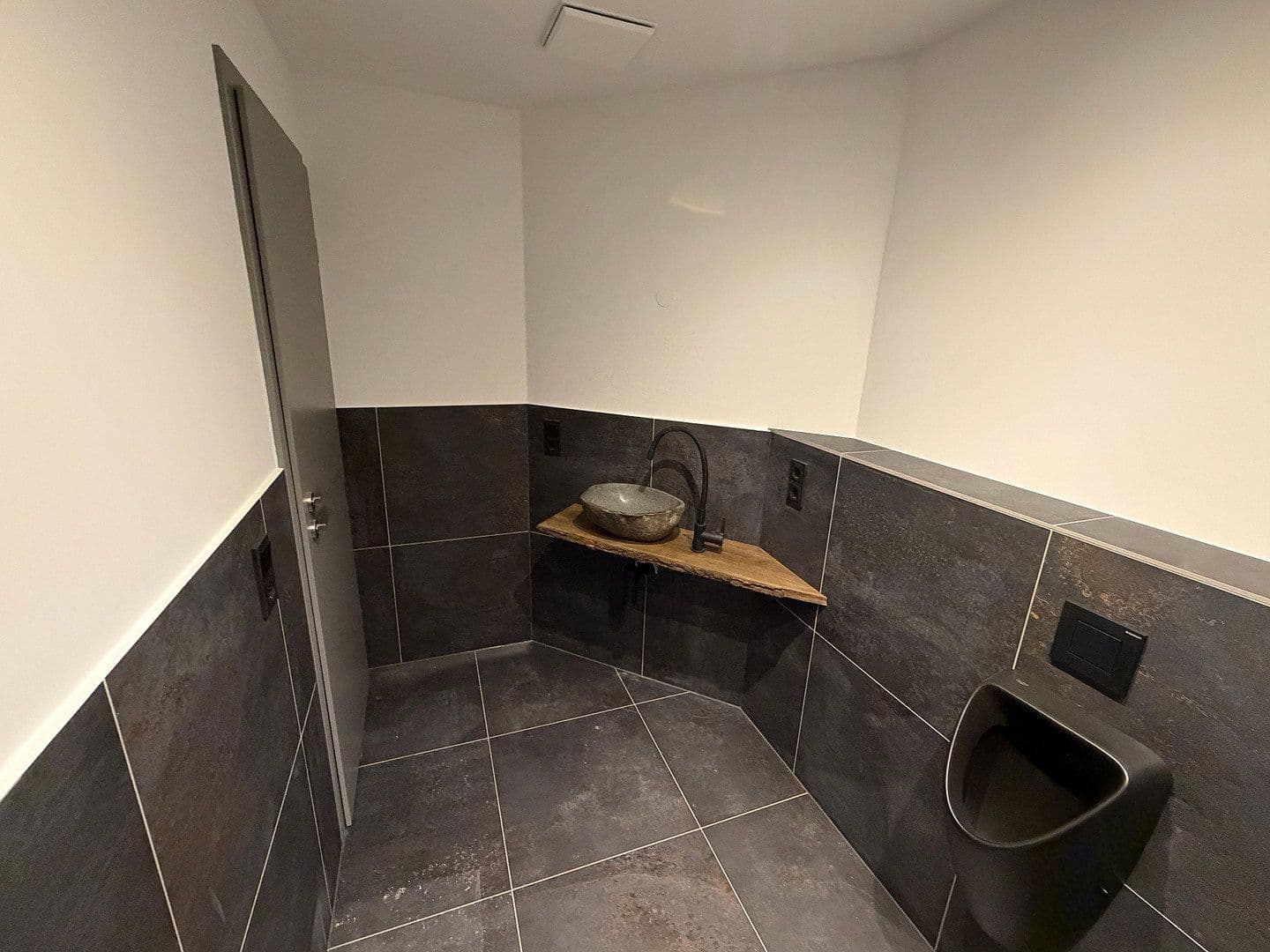 Prenájom bytu 7-izbový 265 m², Mottmannstraße 5b, Troisdorf, Severné Porýnie - Westfálsko Prenájom bytu 7-izbový 265 m², Mottmannstraße 5b, Troisdorf, Severné Porýnie - Westfálsko