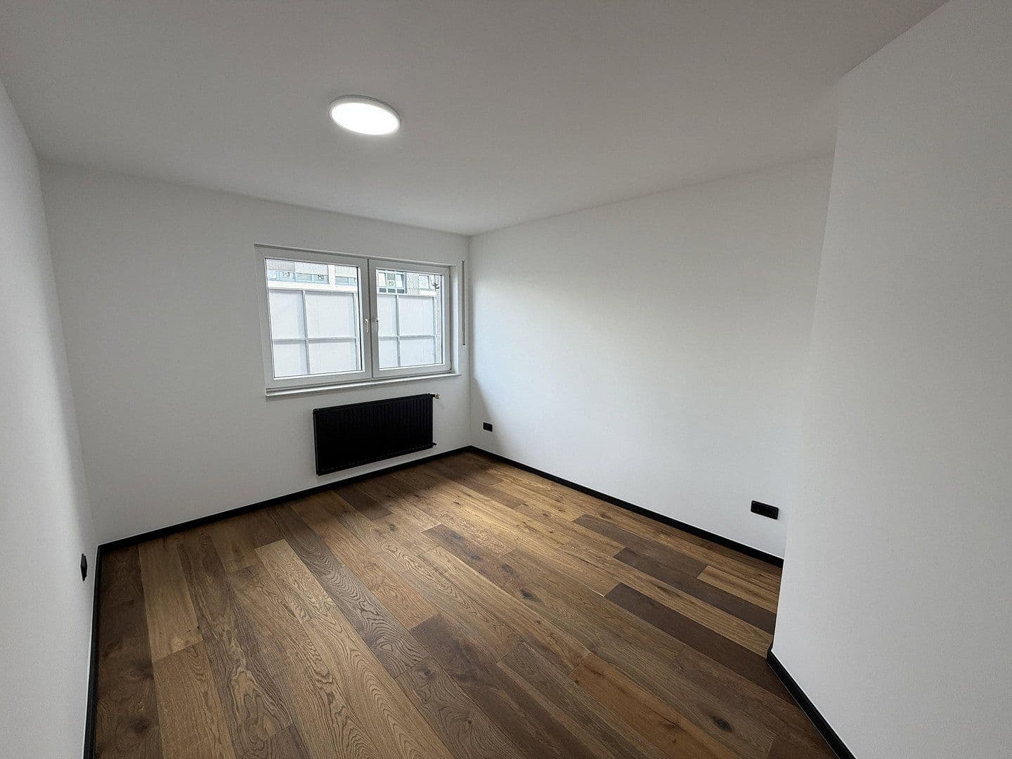 Prenájom bytu 7-izbový 265 m², Mottmannstraße 5b, Troisdorf, Severné Porýnie - Westfálsko Prenájom bytu 7-izbový 265 m², Mottmannstraße 5b, Troisdorf, Severné Porýnie - Westfálsko
