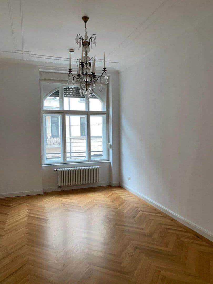 Prenájom bytu 3-izbový 102 m², München, Bavorsko Prenájom bytu 3-izbový 102 m², München, Bavorsko