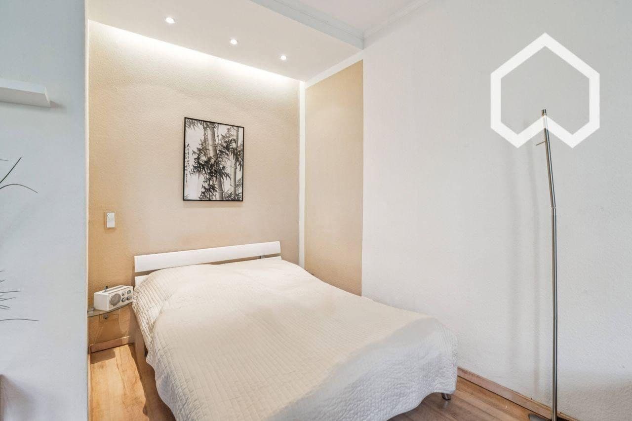 Prenájom bytu 1-izbový 41 m², Hubertusallee 6, Berlin, Berlín Prenájom bytu 1-izbový 41 m², Hubertusallee 6, Berlin, Berlín