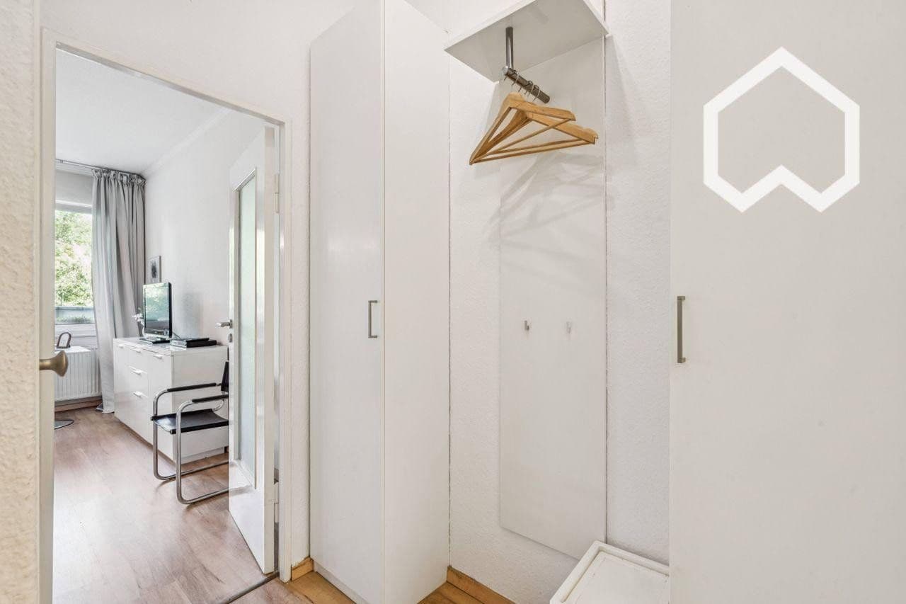 Prenájom bytu 1-izbový 41 m², Hubertusallee 6, Berlin, Berlín Prenájom bytu 1-izbový 41 m², Hubertusallee 6, Berlin, Berlín