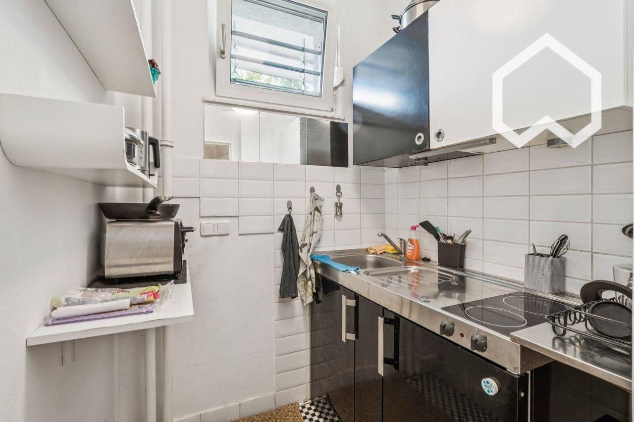 Prenájom bytu 1-izbový 41 m², Hubertusallee 6, Berlin, Berlín Prenájom bytu 1-izbový 41 m², Hubertusallee 6, Berlin, Berlín