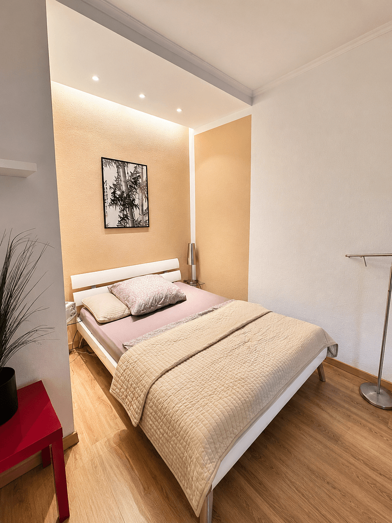 Prenájom bytu 1-izbový 41 m², Hubertusallee 6, Berlin, Berlín Prenájom bytu 1-izbový 41 m², Hubertusallee 6, Berlin, Berlín