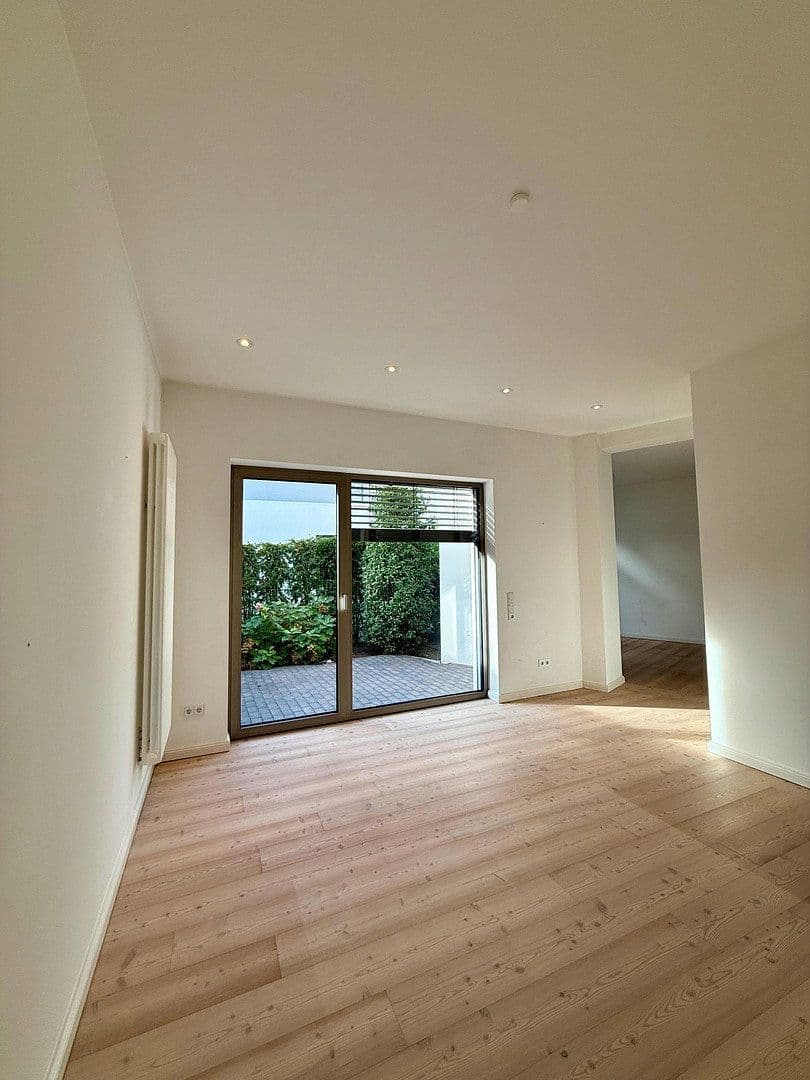 Predaj bytu 3-izbový 97 m², Oldenburg, Dolné Sasko Predaj bytu 3-izbový 97 m², Oldenburg, Dolné Sasko