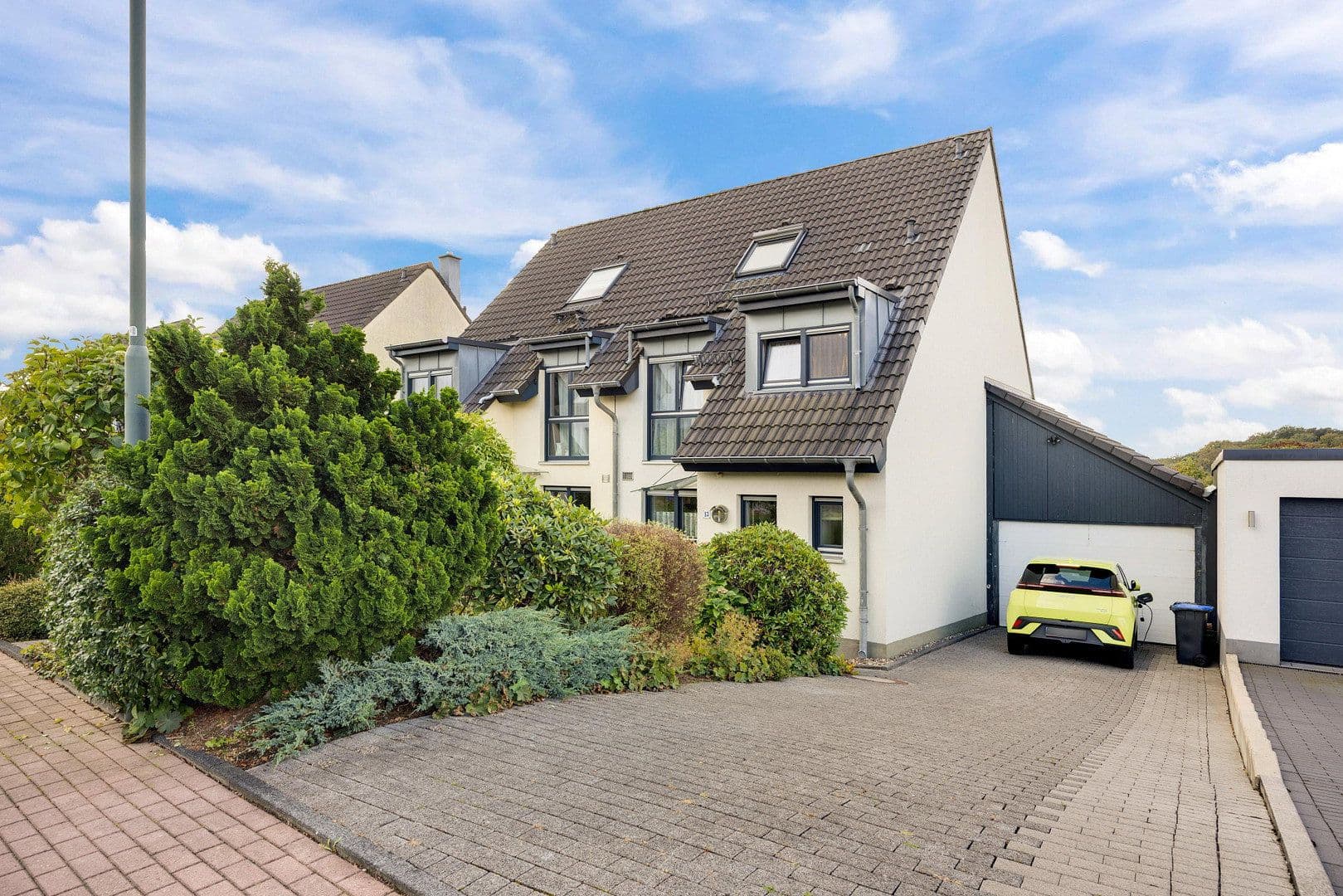 Predaj domu 167 m², pozemok 465 m², Forstring 13, Wermelskirchen, Severné Porýnie - Westfálsko Predaj domu 167 m², pozemok 465 m², Forstring 13, Wermelskirchen, Severné Porýnie - Westfálsko