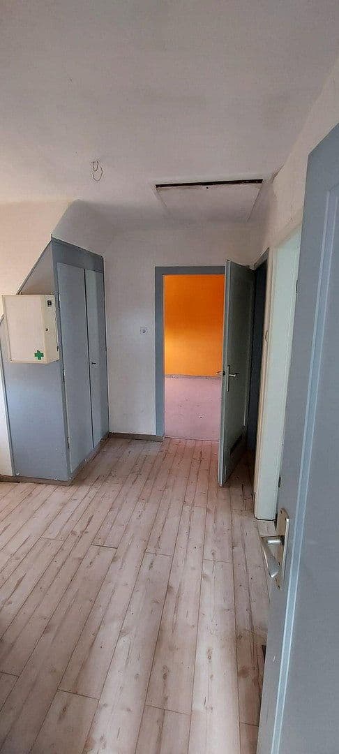 Predaj domu 110 m², pozemok 424 m², Esslingen am Neckar, Bádensko-Wurttembersko Predaj domu 110 m², pozemok 424 m², Esslingen am Neckar, Bádensko-Wurttembersko