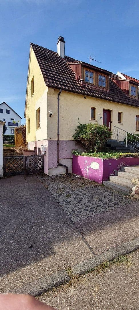 Predaj domu 110 m², pozemok 424 m², Esslingen am Neckar, Bádensko-Wurttembersko Predaj domu 110 m², pozemok 424 m², Esslingen am Neckar, Bádensko-Wurttembersko