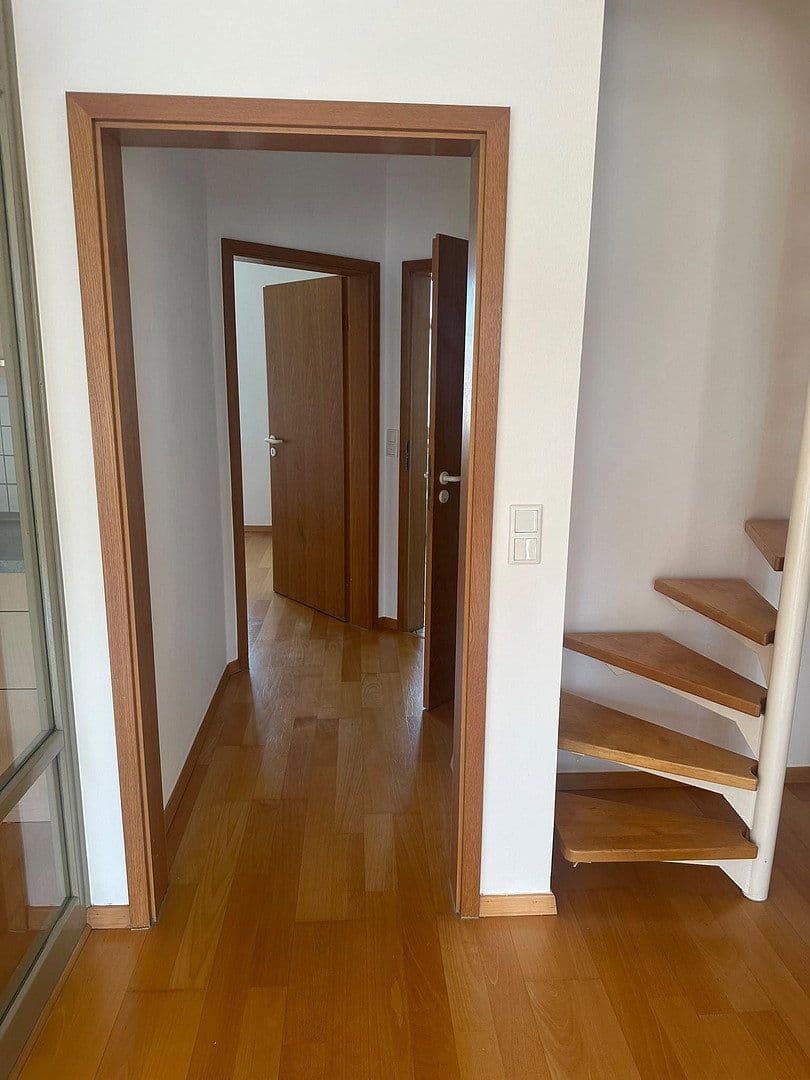 Prenájom bytu 2-izbový 80 m², Frühlingstraße 2, Vierkirchen, Bavorsko Prenájom bytu 2-izbový 80 m², Frühlingstraße 2, Vierkirchen, Bavorsko