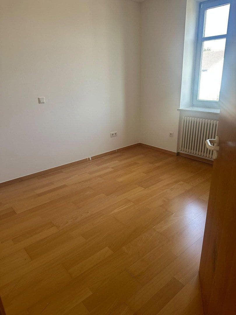 Prenájom bytu 2-izbový 80 m², Frühlingstraße 2, Vierkirchen, Bavorsko Prenájom bytu 2-izbový 80 m², Frühlingstraße 2, Vierkirchen, Bavorsko