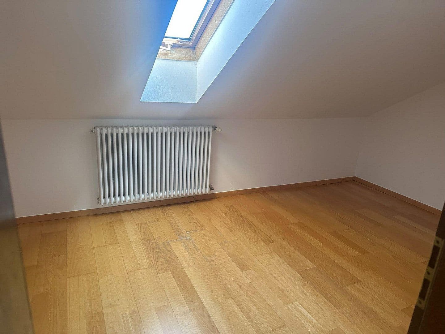 Prenájom bytu 2-izbový 80 m², Frühlingstraße 2, Vierkirchen, Bavorsko Prenájom bytu 2-izbový 80 m², Frühlingstraße 2, Vierkirchen, Bavorsko