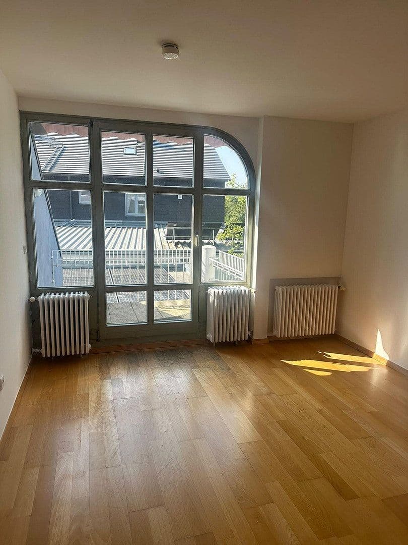 Prenájom bytu 2-izbový 80 m², Frühlingstraße 2, Vierkirchen, Bavorsko Prenájom bytu 2-izbový 80 m², Frühlingstraße 2, Vierkirchen, Bavorsko