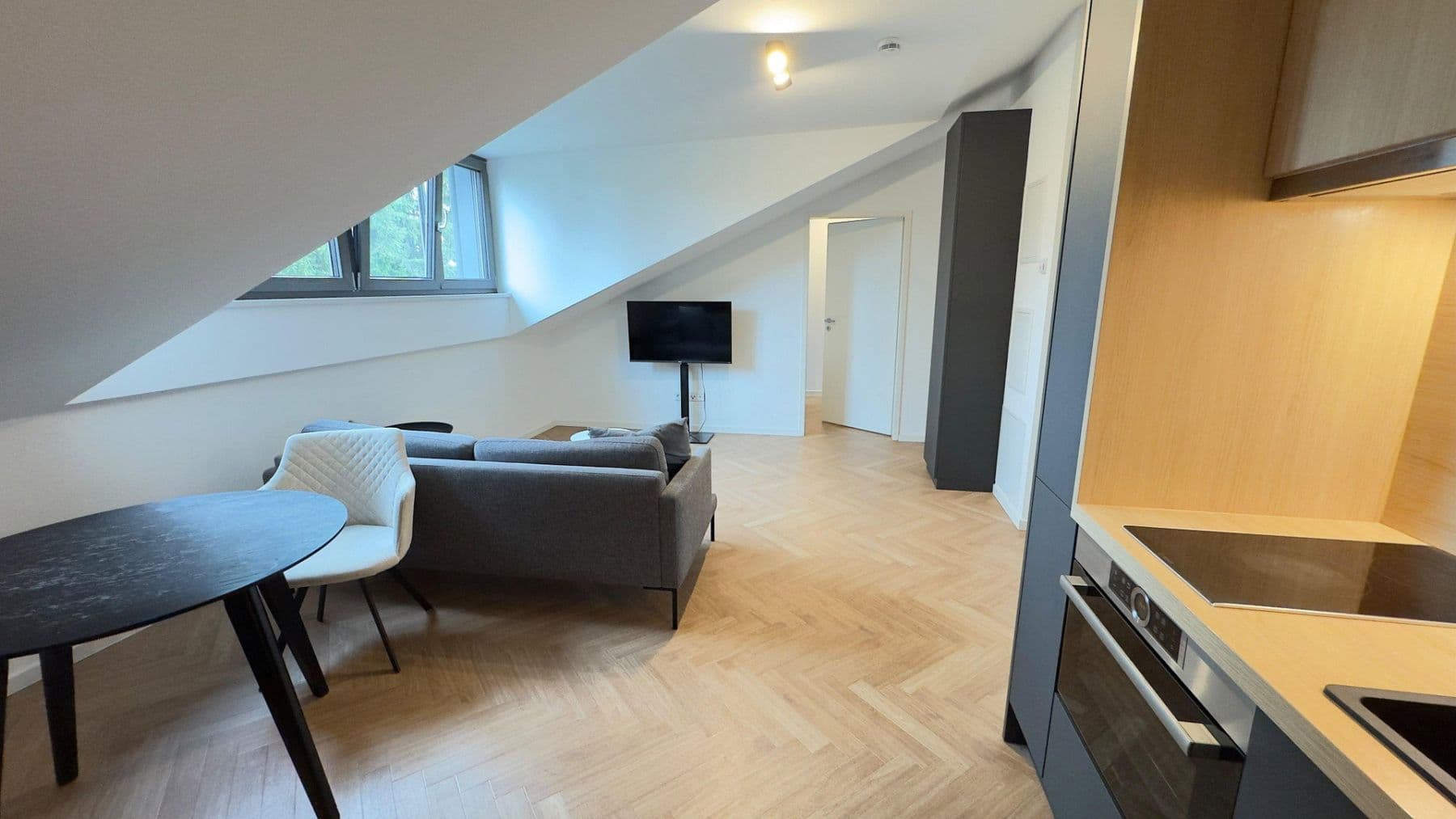 Prenájom bytu 2-izbový 32 m², Stümpflingstrasse 5, München, Bavorsko Prenájom bytu 2-izbový 32 m², Stümpflingstrasse 5, München, Bavorsko