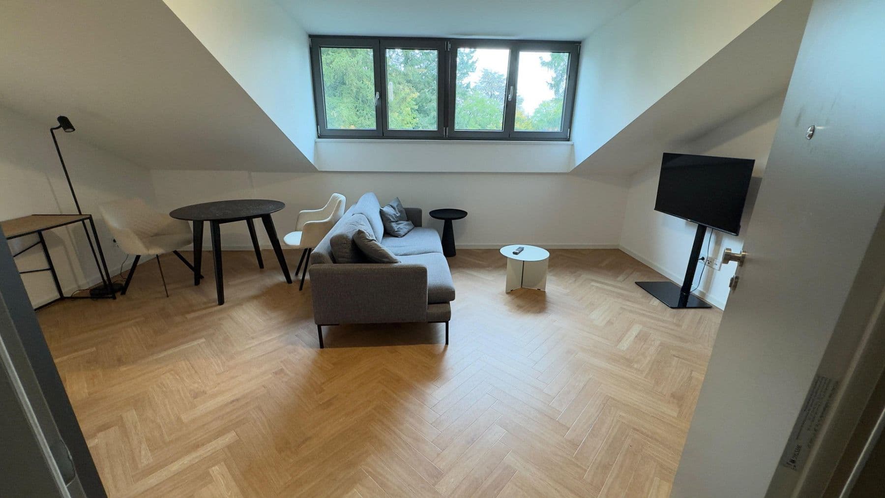 Prenájom bytu 2-izbový 32 m², Stümpflingstrasse 5, München, Bavorsko Prenájom bytu 2-izbový 32 m², Stümpflingstrasse 5, München, Bavorsko